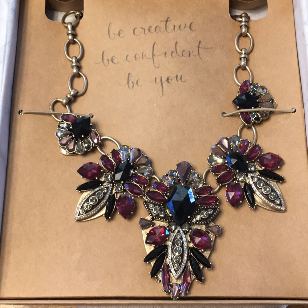 Statement necklace